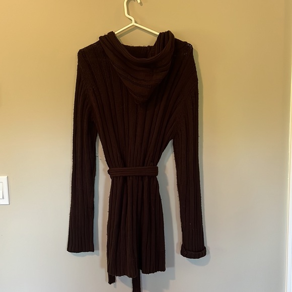 Long brown hooded sweater with front tie large buttons and two from pockets JrXL - Picture 2 of 4